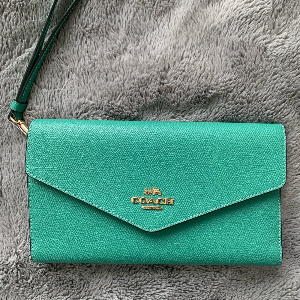 NWT Coach  Green Travel wallet